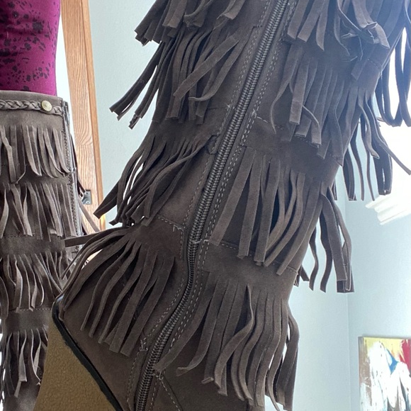 Wedge boots with fringe - Picture 4 of 10
